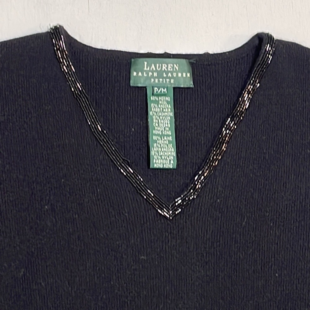 VINTAGE Lauren Ralph Lauren Woman Black V Neck Wool Sweater Size Petite P/M - Picture 2 of 10